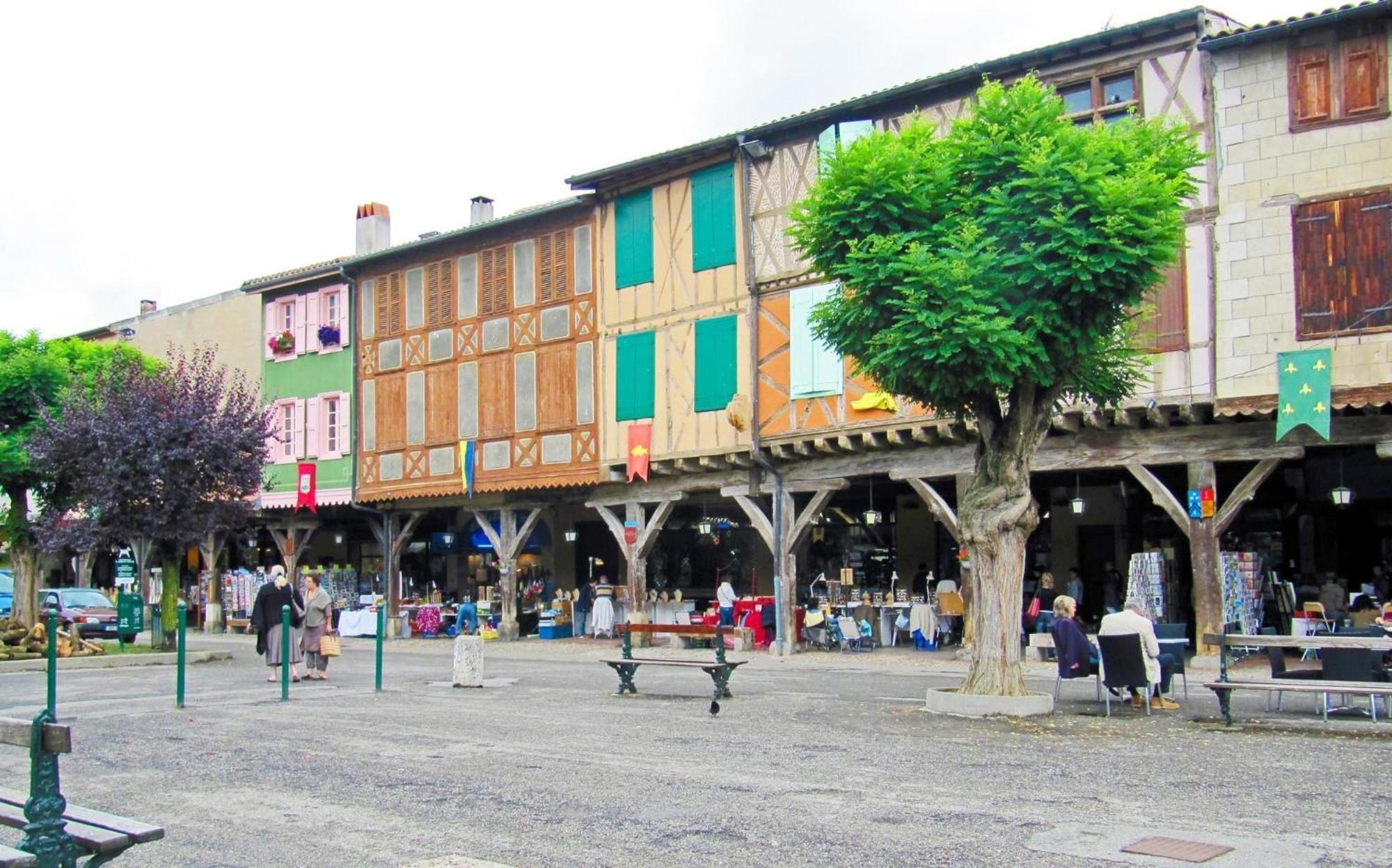 Hote Labyrinthe Sur La Place Chambres D, Hotes , Calme ,Netflix Мірпуа Екстер'єр фото
