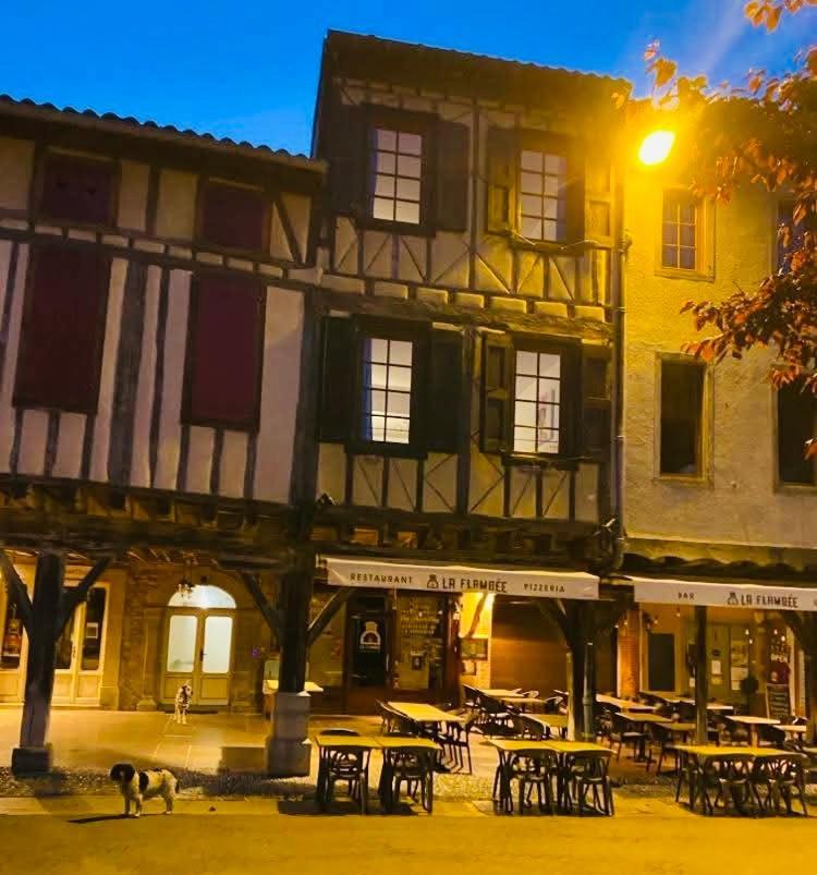 Hote Labyrinthe Sur La Place Chambres D, Hotes , Calme ,Netflix Мірпуа Екстер'єр фото